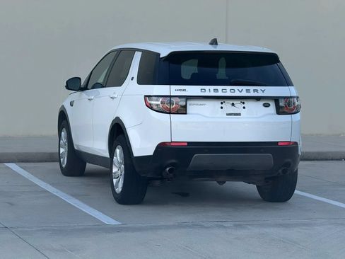 Used 2018 Land Rover Discovery Sport SE AWD/4WD image 5
