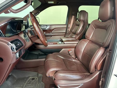 Used 2019 Lincoln Navigator L Black Label w/ Cargo Package AWD/4WD image 11