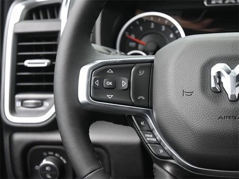 New 2026 RAM 1500 4x4 Crew Cab image 30