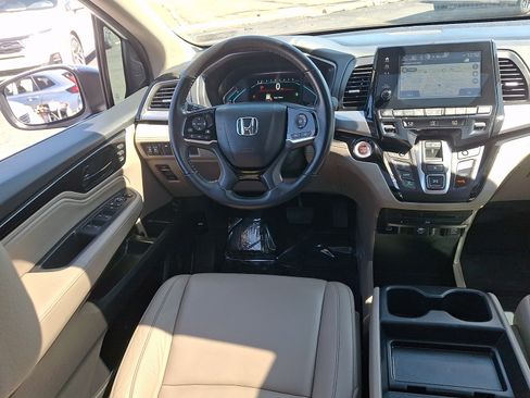 Used 2023 Honda Odyssey Touring image 10