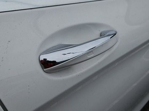 Used 2021 Mercedes-Benz GLC 300 4MATIC w/ Premium Package image 23