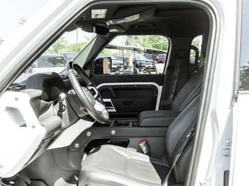 Used 2022 Land Rover Defender 110 S AWD/4WD image 22