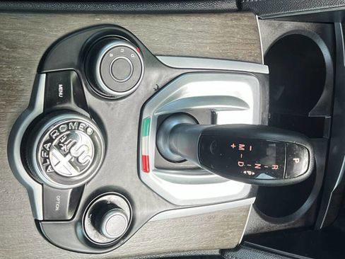 Used 2018 Alfa Romeo Stelvio Ti AWD/4WD image 24