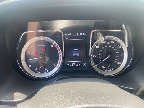 Used 2018 Nissan Titan Platinum Reserve w/ Platinum Utility Package AWD/4WD image 11