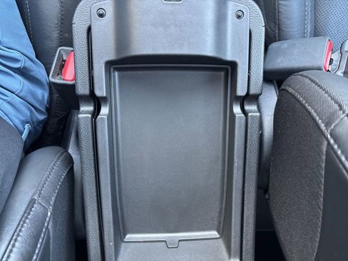 Used 2021 Jeep Cherokee Limited image 33