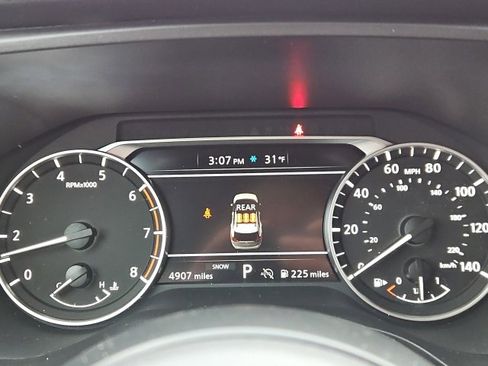 Used 2024 Nissan Rogue S image 30