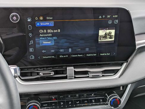 Used 2025 Chevrolet Equinox LT w/ Convenience Package II image 26