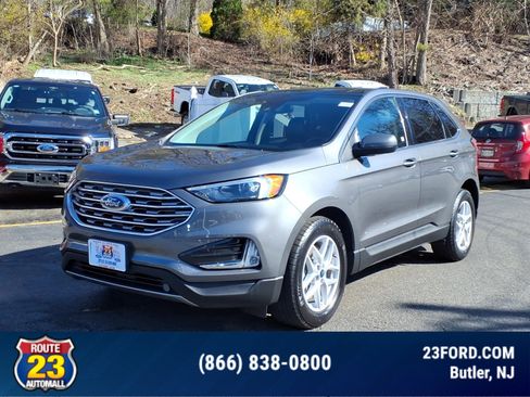 Certified 2022 Ford Edge SEL w/ Convenience Package AWD/4WD image 4