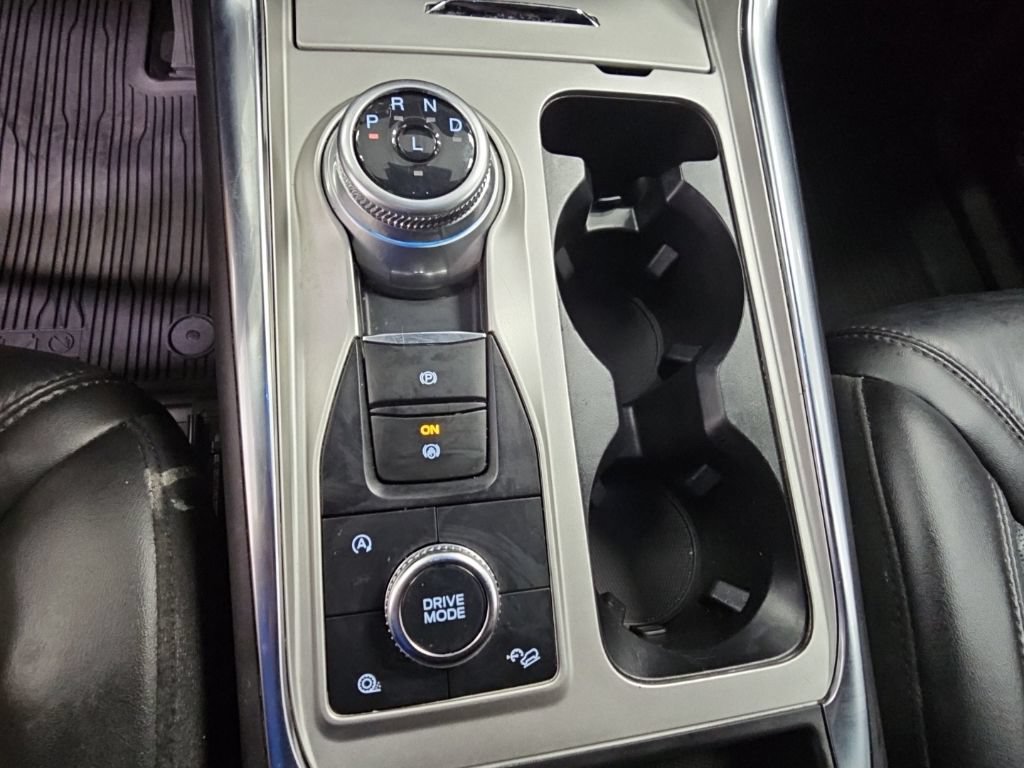 Used 2023 Ford Explorer Platinum w/ Technology Package AWD/4WD image 22