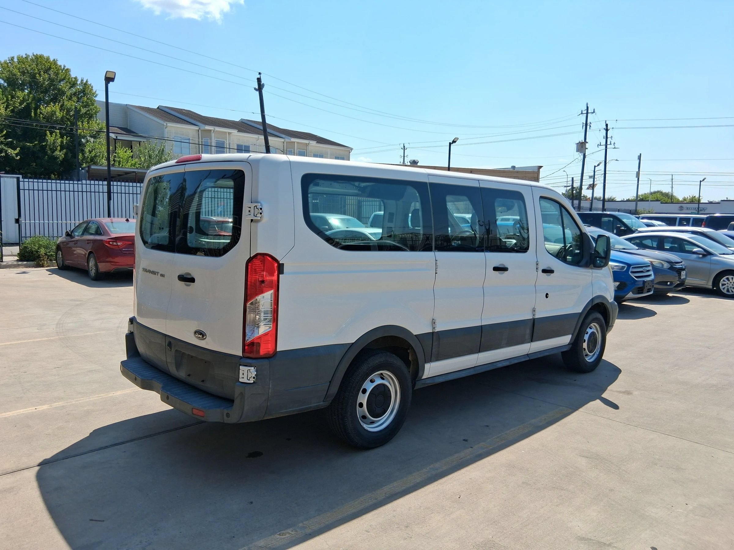 Used 2016 Ford Transit 150 130 Low Roof RWD image 9