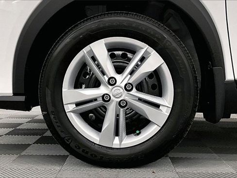 New 2025 Nissan Kicks Play S image 12