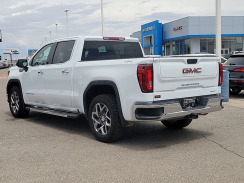 Used 2024 GMC Sierra 1500 SLT AWD/4WD image 8