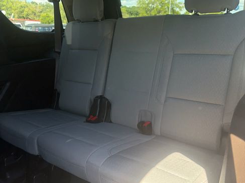Used 2022 GMC Yukon SLE AWD/4WD image 12