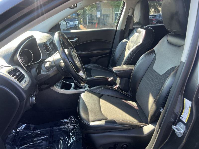 Used 2020 Jeep Compass Latitude w/ Popular Equipment Group FWD image 7