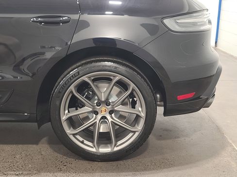 New 2026 Porsche Macan GTS image 35