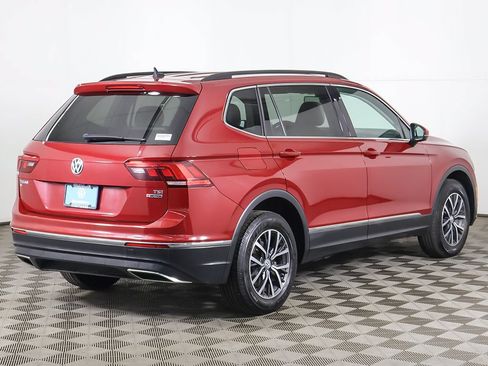 Used 2018 Volkswagen Tiguan SE AWD/4WD image 9
