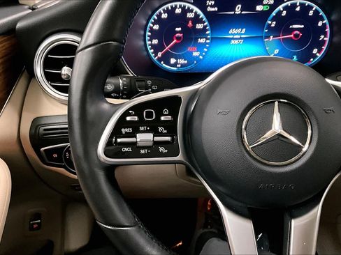Used 2022 Mercedes-Benz GLC 300 4MATIC image 24