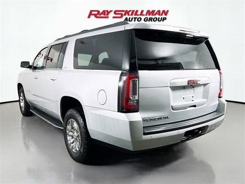 Used 2016 GMC Yukon XL SLE w/ Convenience Package image 5