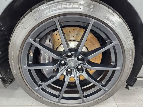 Used 2016 Ford Mustang Shelby GT350 w/ Technology Package RWD image 43