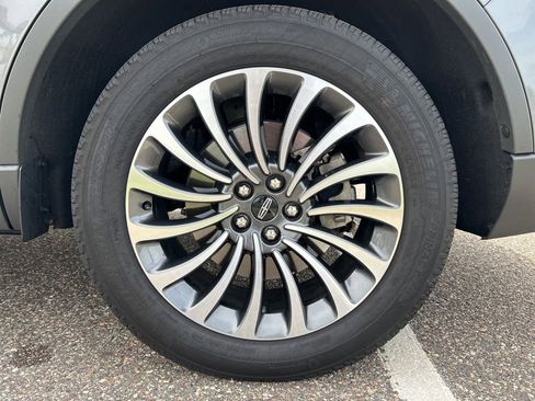 Used 2024 Lincoln Aviator AWD w/ Premium Package image 21