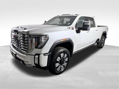 Used 2025 GMC Sierra 3500 Denali AWD/4WD image 5