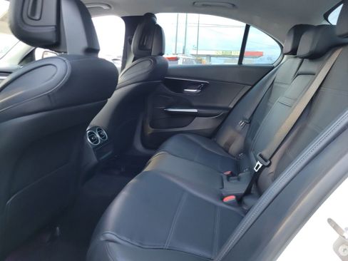 Used 2025 Mercedes-Benz C 300 Sedan image 5