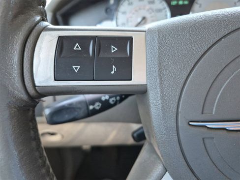 Used 2008 Chrysler 300 C w/ Navigation & Sound Group II image 21