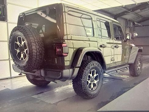 Used 2021 Jeep Wrangler Unlimited Rubicon AWD/4WD image 3