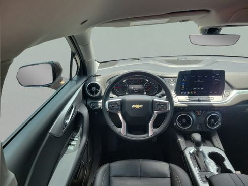 Used 2024 Chevrolet Blazer LT w/ Sound & Technology Package FWD image 5