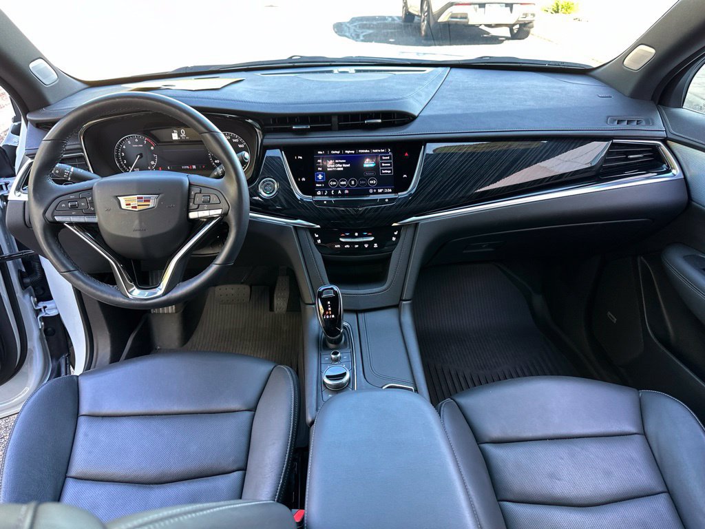 Used 2025 Cadillac XT6 Premium Luxury w/ LPO, Floor Liner Package AWD/4WD image 52