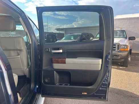 Used 2010 Toyota Tundra Limited image 38