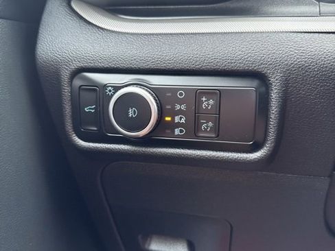 Certified 2023 Ford Explorer XLT w/ Equipment Group 202A image 18