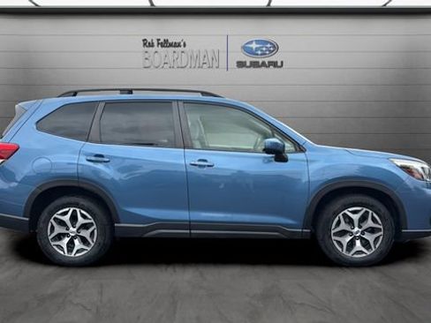 Used 2019 Subaru Forester Premium w/ All-Weather Package AWD/4WD image 3