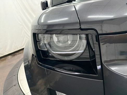 Used 2025 Land Rover Defender 110 S AWD/4WD image 10