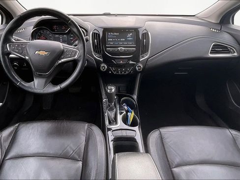 Used 2018 Chevrolet Cruze Premier image 8