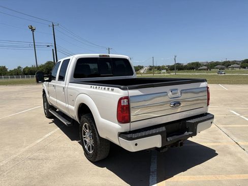 Used 2016 Ford F250 Platinum w/ FX4 Off-Road Package AWD/4WD image 3