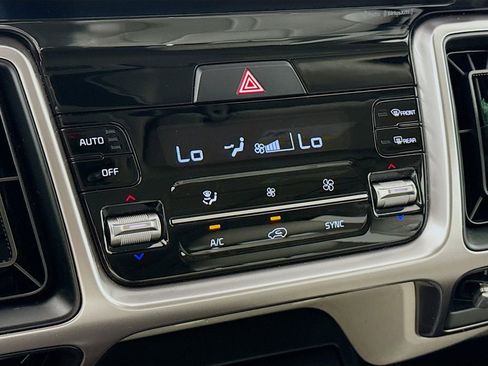 Used 2023 Kia Sorento X-Line EX image 17