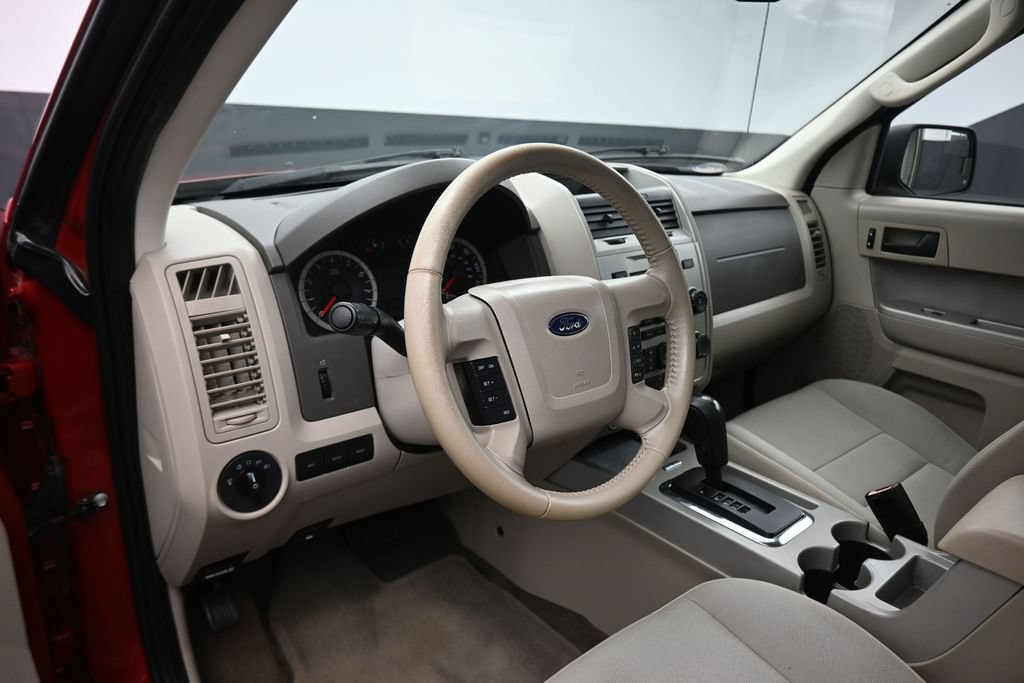 Used 2010 Ford Escape XLT FWD image 13