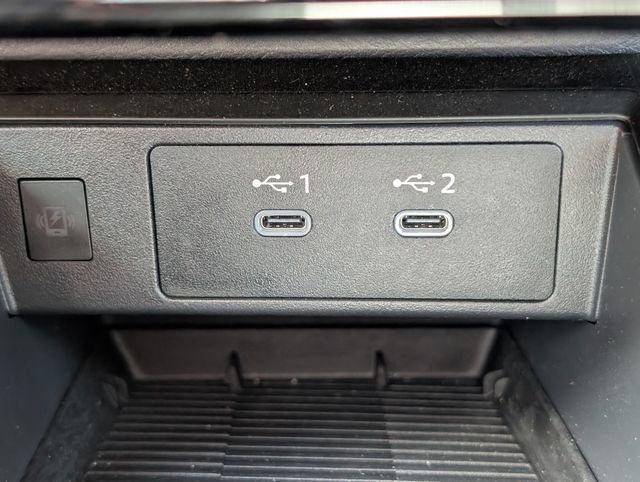 Used 2025 Nissan Kicks SR w/ Illumination Package AWD/4WD image 34