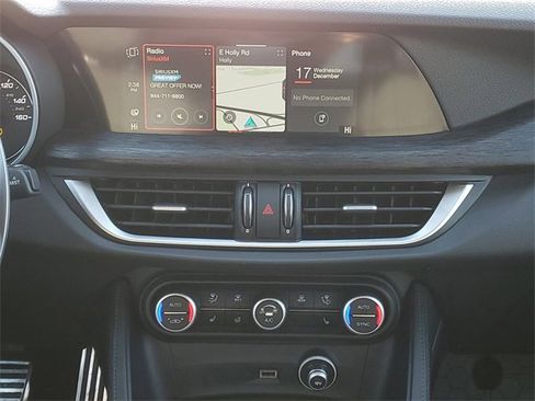 Used 2022 Alfa Romeo Stelvio Sprint image 22