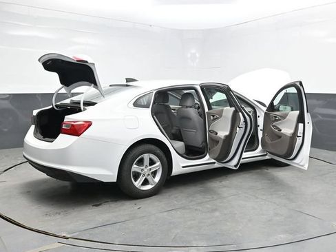 Used 2019 Chevrolet Malibu LS FWD image 47