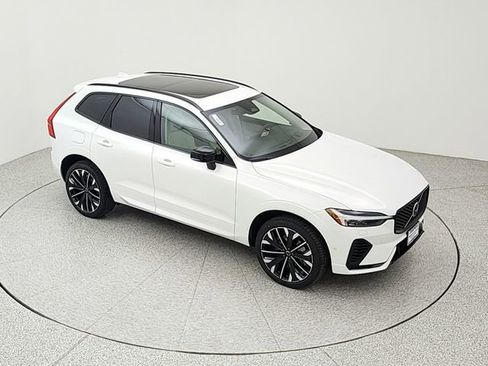 New 2026 Volvo XC60 T8 Ultra w/ Protection Package Premier image 15