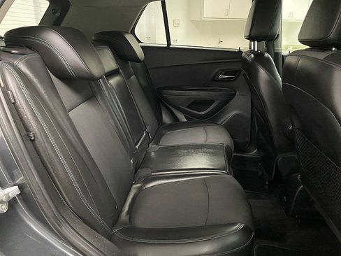 Used 2016 Chevrolet Trax LT w/ LT Convenience Package image 13