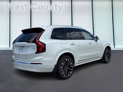 New 2026 Volvo XC90 T8 Ultra w/ Lounge Package AWD/4WD image 3