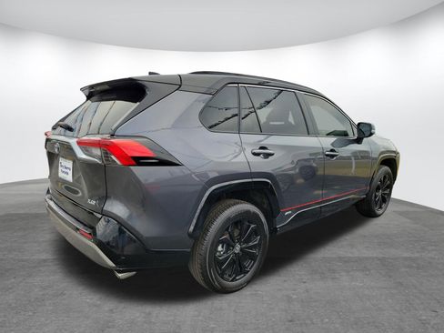Used 2023 Toyota RAV4 XSE AWD/4WD image 3