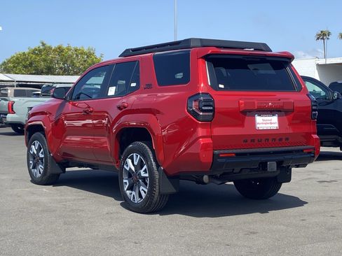 New 2026 Toyota 4Runner TRD Sport AWD/4WD image 5
