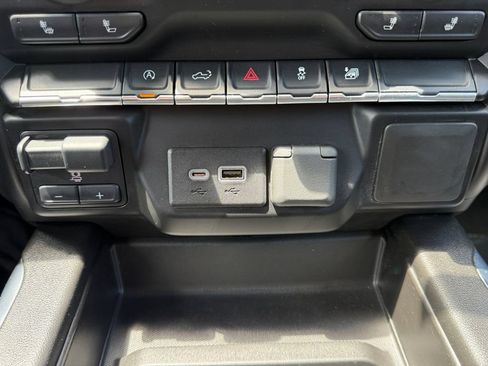 Used 2021 Chevrolet Silverado 1500 RST AWD/4WD image 16