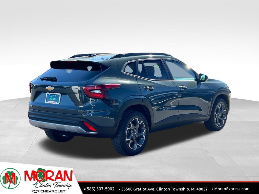Certified 2025 Chevrolet Trax LT w/ Sunroof Package FWD image 6
