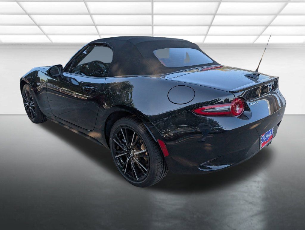 New 2026 MAZDA MX-5 Miata Grand Touring RWD image 2