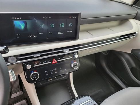 New 2026 Hyundai Tucson Blue SE image 16